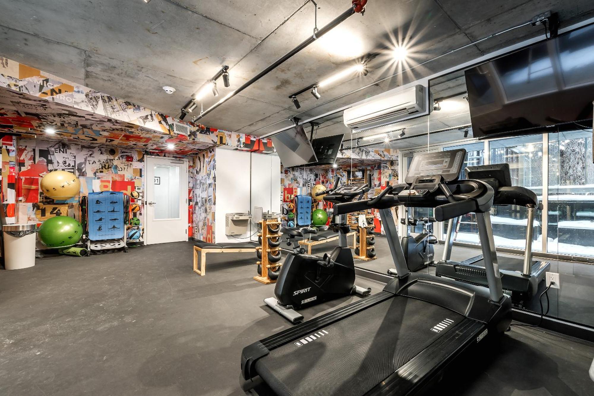 Magnifique Studio Au Centre-Ville A 5 Min A Pied De Tout Montréal Esterno foto