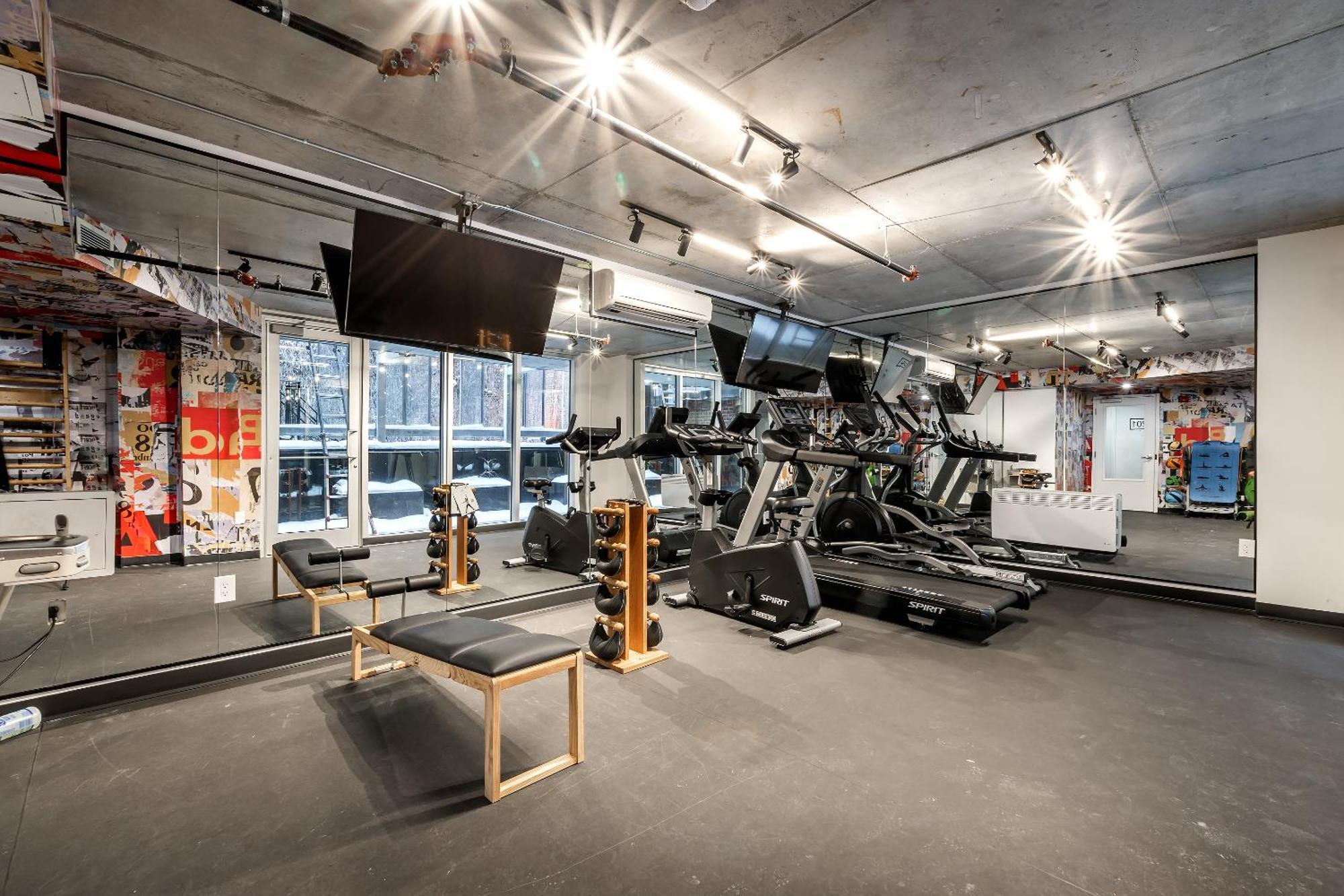 Magnifique Studio Au Centre-Ville A 5 Min A Pied De Tout Montréal Esterno foto